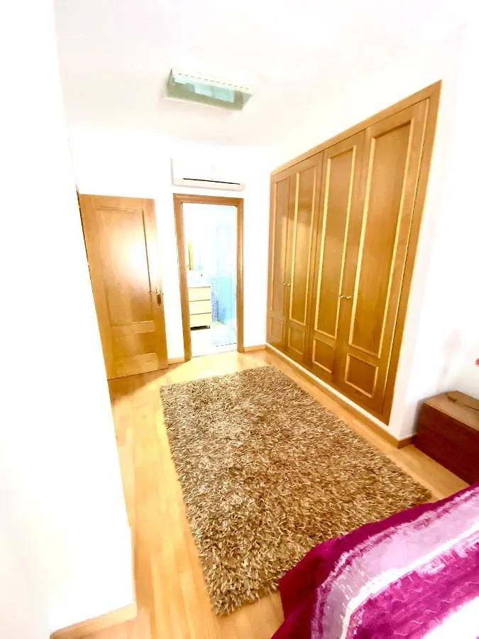 Roni Rooms سالو بيت ضيافة