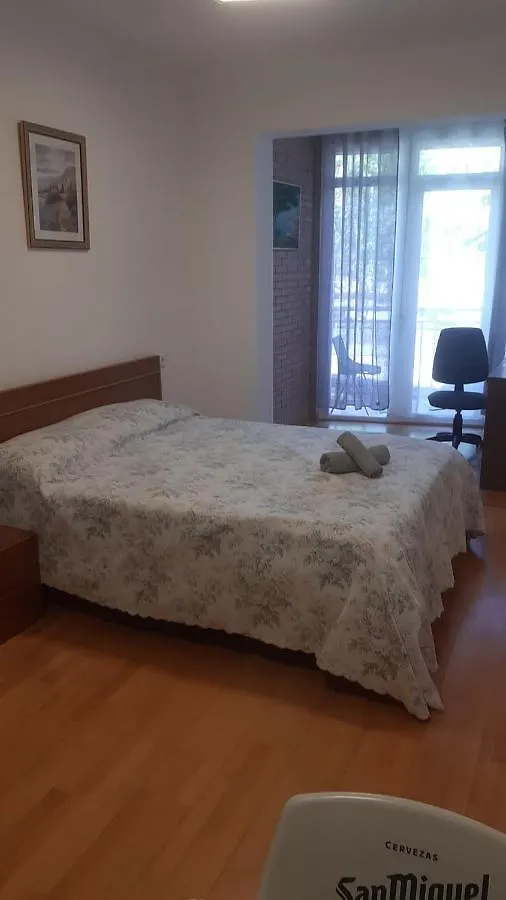 بيت ضيافة Roni Rooms سالو إسبانيا